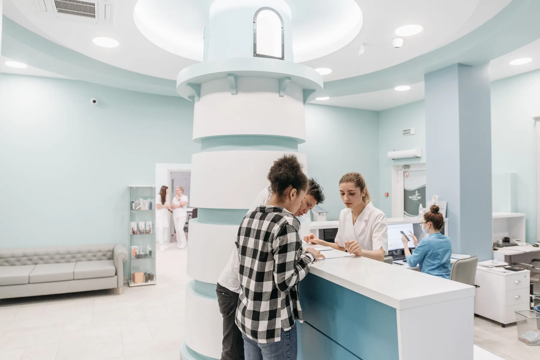 Υποδοχή ασθενών και διαδικασία εγγραφής σε σύγχρονο ιατρείο